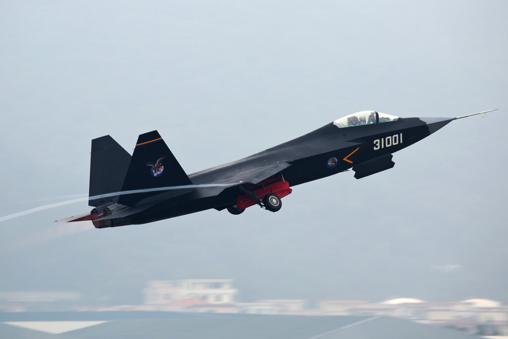 Shenyang_J-31_(F60)_at_2014_Zhuhai_Air_Show